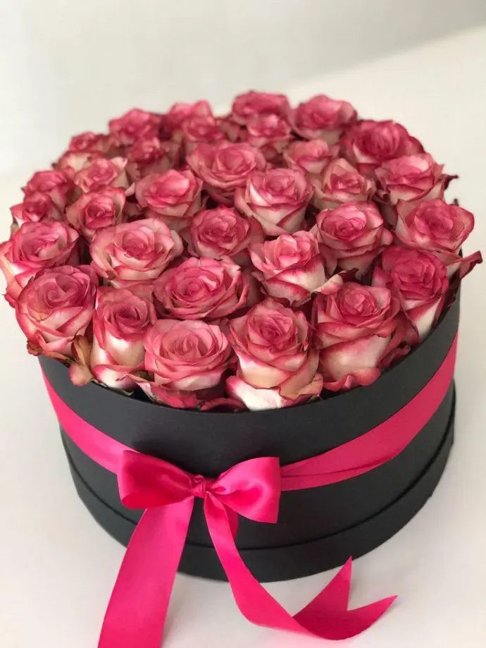 Elegant Pink Rose Box