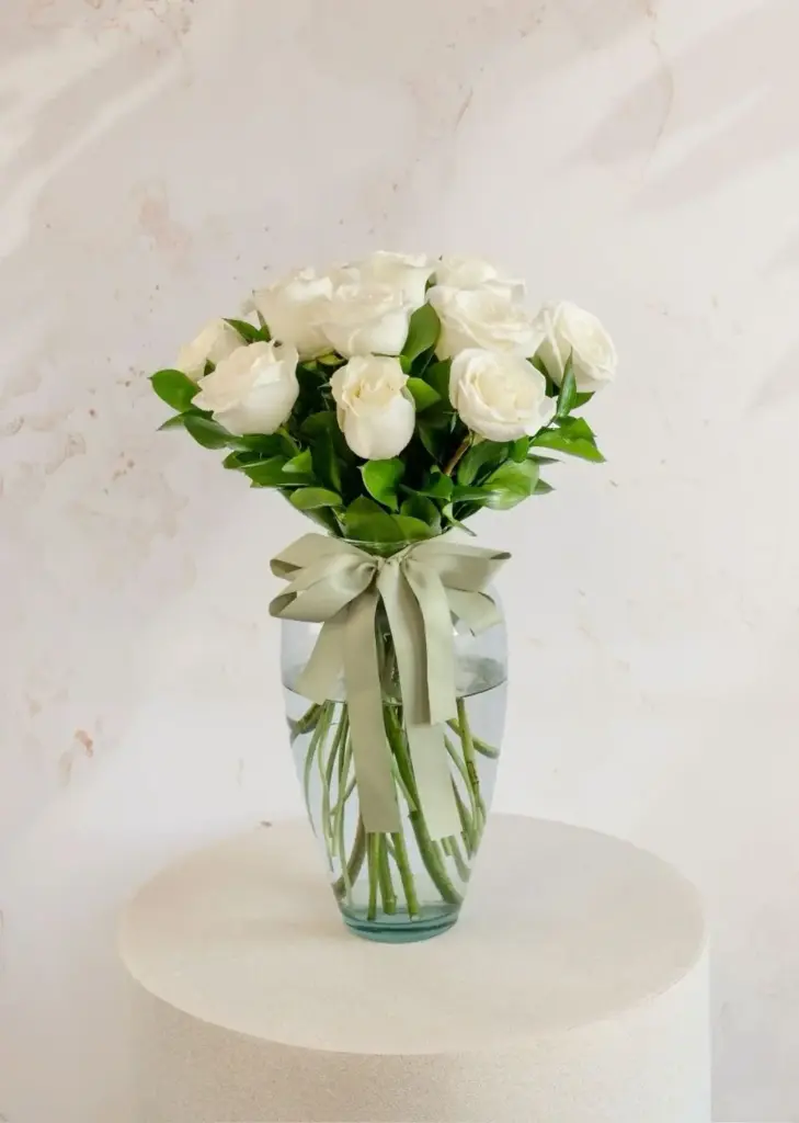 White Rose Vase Arrangement 🤍