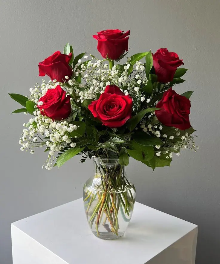 Classic Red Rose Vase Arrangement ❤
