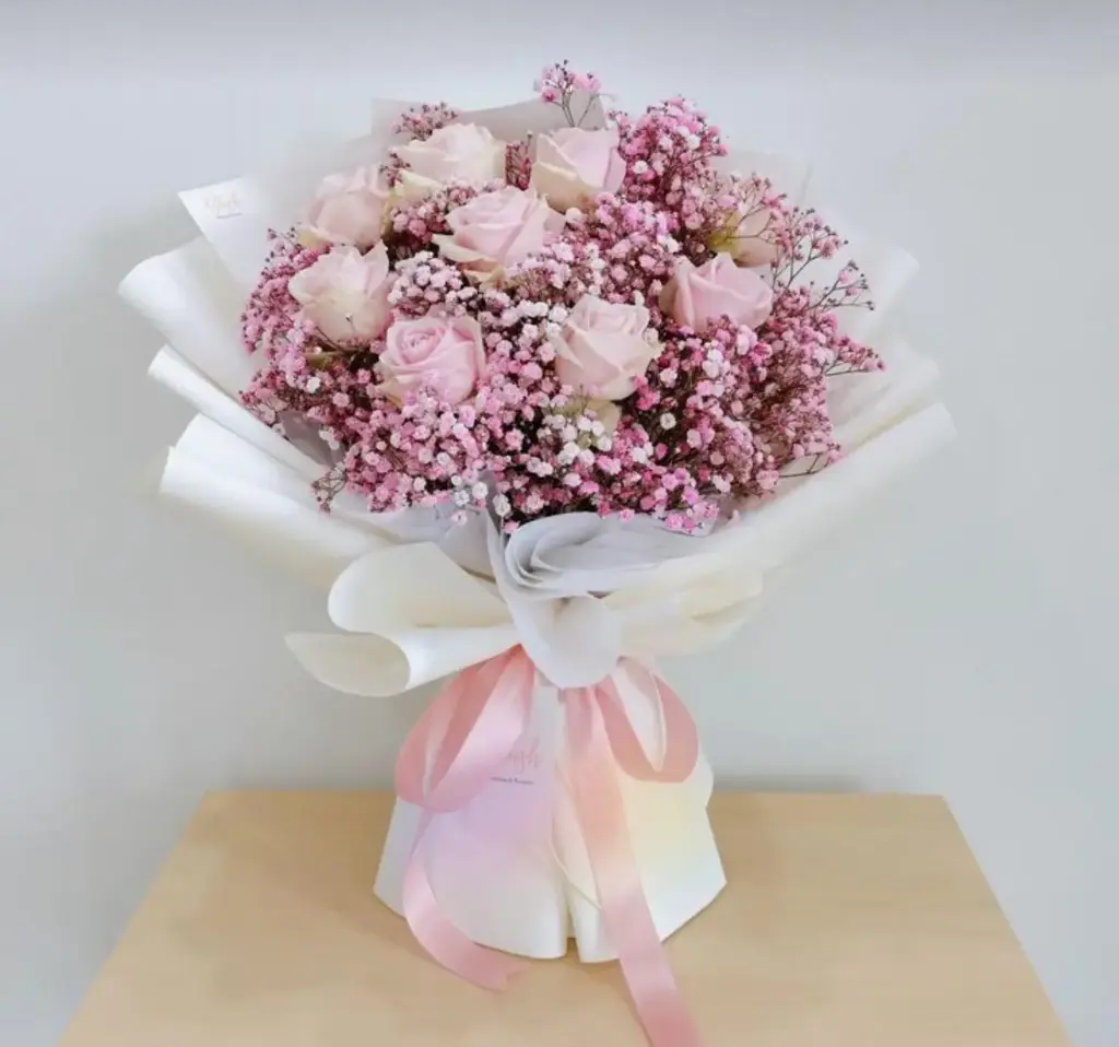 Pink Rose & Baby’s Breath Bouquet