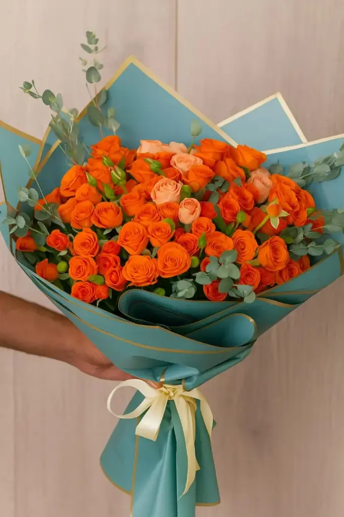 Sunset Glow – 15 Stems Orange & Peach Spray Rose Bouquet