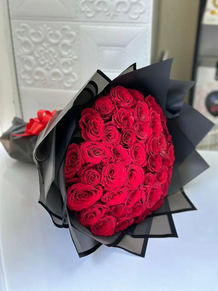 Luxury Red Rose Bouquet
